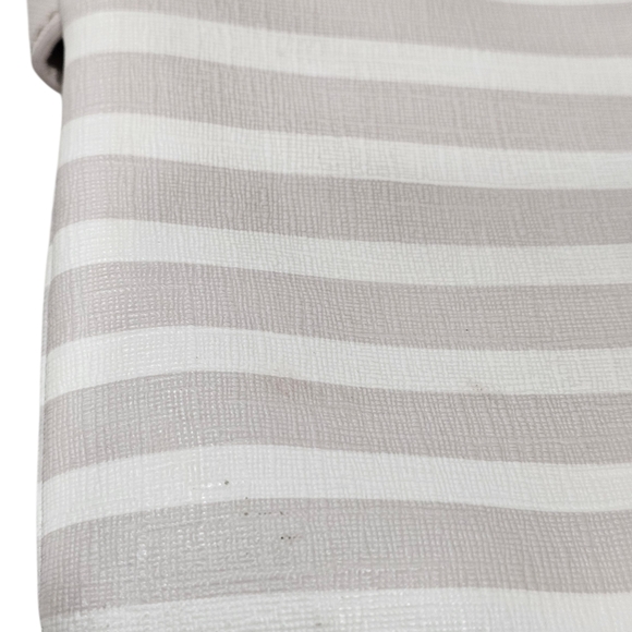 Kate Spade Storybook Fairmount Square Carolyn Crossbody Purse. In Used Condition - Picture 4 of 9